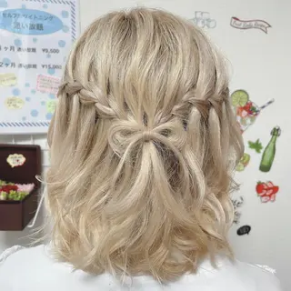 ヘアアレンジ イーチブライト EachBrightのヘアスタイル