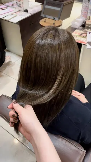 セミロング カラー 🤎韓国ヘア ベージュ まゆか🤎のヘアスタイル