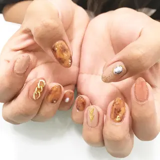 ネイル 板垣 綾乃のネイルデザイン