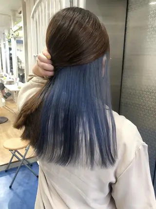 カラー white.梅田 デザインカラー🦄のヘアスタイル