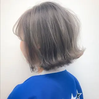 セミロング カラー 🤍💕ブリーチカラ ーAyaka💕🤍のヘアスタイル