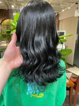 セミロング カラー 髪質改善🪄 イルミナカラー岩谷のヘアスタイル
