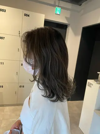 ミディアム カラー ブリーチ👩🦳/ ✂︎MANAMIのヘアスタイル