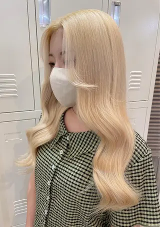 ロング カラー マリカ🦋韓国 ハイトーン/エクステのヘアスタイル