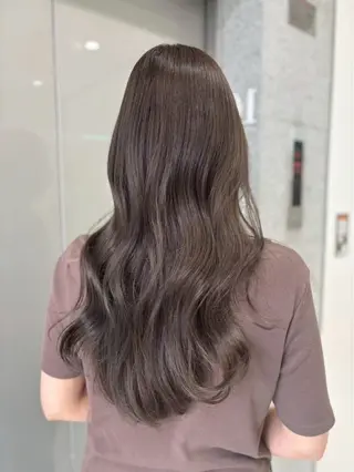 ロング カラー 透け感グレージュ sego☁️のヘアスタイル