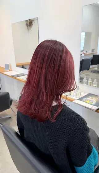 ミディアム カラー Sakura / ETOILE+のヘアスタイル