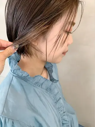 ショート カラー 榑松 恵里のヘアスタイル