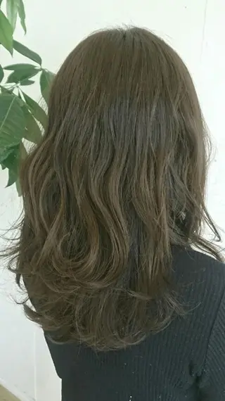 カラー ロング 山形 光輪子のヘアスタイル