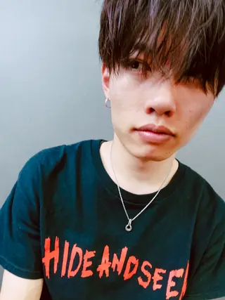 ミディアム パーマ メンズ 飛田 優のヘアスタイル