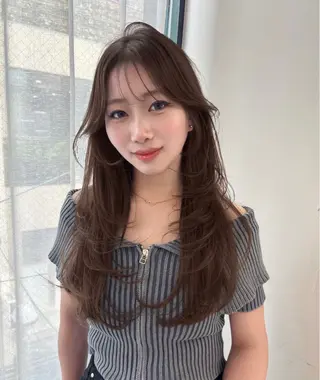 ロング 遠田 彩那のヘアスタイル