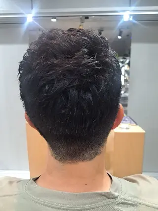 ショート クボ タのヘアスタイル