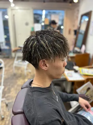 カラー パーマ メンズ 生駒のパーマ達人 FEELけんけんのヘアスタイル
