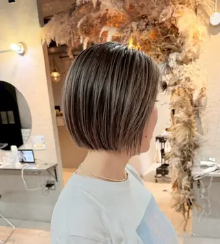 ショート カラー ショート/レイヤー/ ヘアセットのヘアスタイル