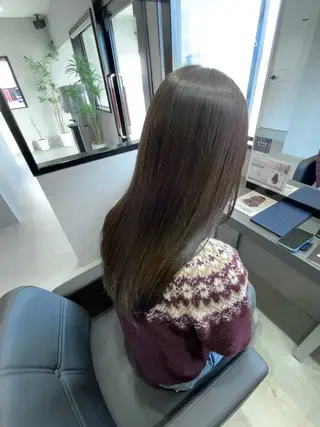 カラー 白井 音羽のヘアスタイル