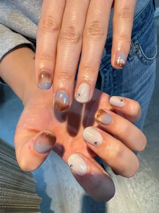 ネイル GLOW MIUのネイルデザイン