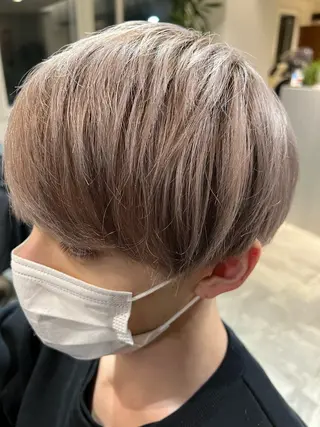 カラー メンズ 安田 菜摘のヘアスタイル