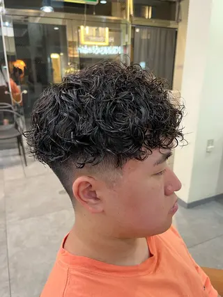 パーマ メンズ フェザーパーマメンズ ピンパーマ京都駅前のヘアスタイル