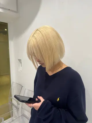 ショート カラー ダメージレスハイ トーン💖kanonのヘアスタイル