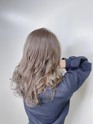 ミディアム カラー 伊藤 舜斗のヘアスタイル