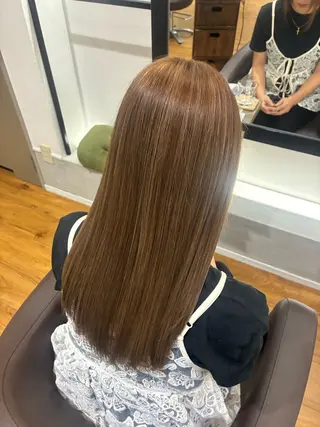 カラー 石川 菜月のヘアスタイル