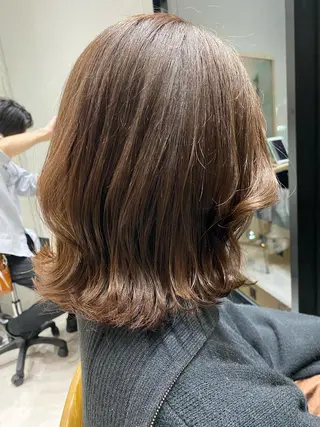 ミディアム カラー 似合う髪型見つけます AYAKAのヘアスタイル