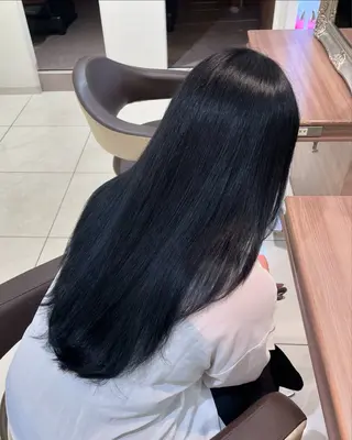 ロング 髪質改善×透明感 カラー🫧ふうま🪽のヘアスタイル