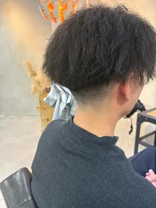 ショート パーマ メンズ 🌈透明感カラー 韓国 ミライ🇰🇷のヘアスタイル