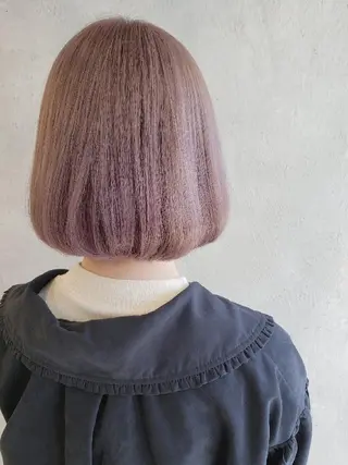 ショート カラー 艶髪/オリーブ系/ 肌が綺麗に見えるお色のヘアスタイル