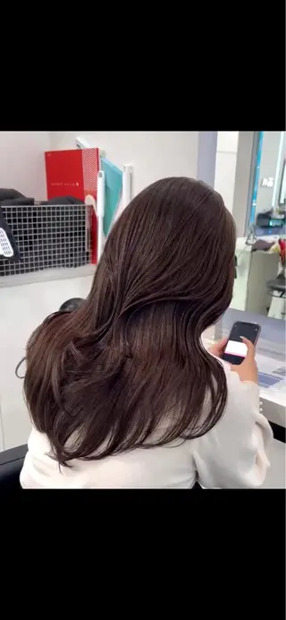 セミロング カラー 佐藤 笑瑠のヘアスタイル