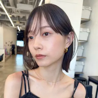 ショート カラー 顔まわり🥨レイヤー /透明感/水口舞奈のヘアスタイル
