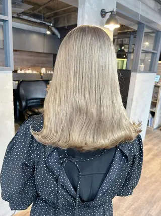 ミディアム カラー yoriダブルカラー 代表すがわらのヘアスタイル