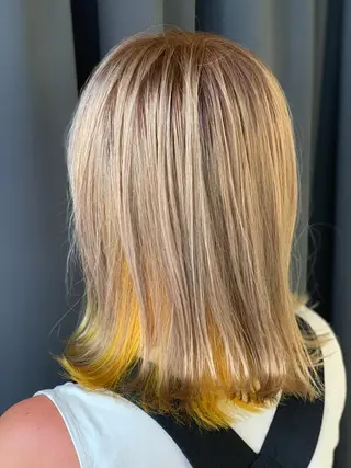 ミディアム カラー LUXBE LUCEのヘアスタイル
