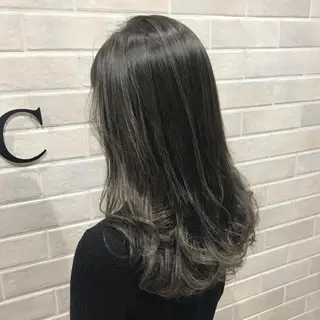 ロング カラー LACHIC LISAのヘアスタイル