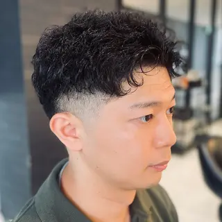 ショート パーマ メンズ メンズヘア特化 崎田 成人のヘアスタイル