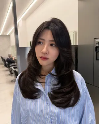 ロング 大人レイヤー/艶髪 🥥🌴TOMONAのヘアスタイル