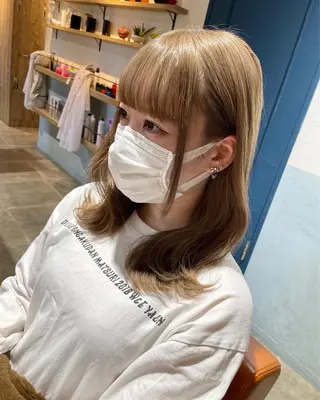 ミディアム 🩵盛れる顔周り/ 艶カラーemi🩵のヘアスタイル