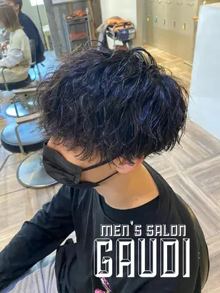ショート パーマ メンズ 寳泉 章弘のヘアスタイル