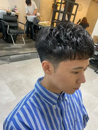ショート パーマ メンズ 似合う髪型見つけます AYAKAのヘアスタイル