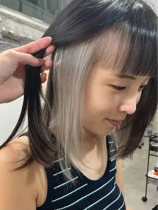 セミロング カラー nishihama nanaのヘアスタイル