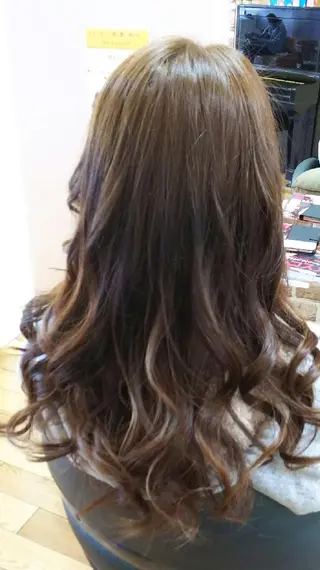カラー ロング 宮本 克也のヘアスタイル
