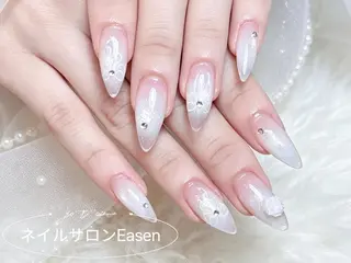 ネイル Easenネイル （長さ出し専門)のネイルデザイン