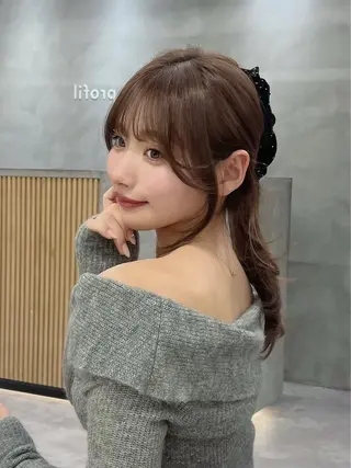 セミロング 大宮 韓国系 ワンカラー 二響のヘアスタイル