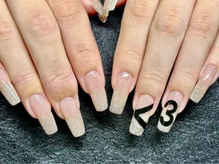 セミロング rose ネイルサロンのネイルデザイン