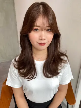 セミロング 久保 佳乃のヘアスタイル