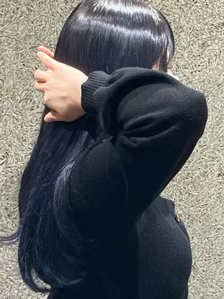 ロング カラー 浅野 順一のヘアスタイル