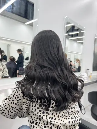 セミロング しげきハイトーン /ミルクティーのヘアスタイル