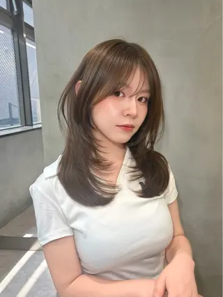 ミディアム 韓国レイヤー 🤎🦋Harisのヘアスタイル