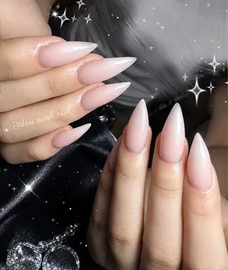 ネイル 𝓐𝓷𝓻𝓲 XiinhNailのネイルデザイン