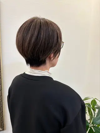 カラー ツノガイ エリのヘアスタイル