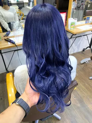 ミディアム カラー ブリーチカラー特化 U-topia小島のヘアスタイル